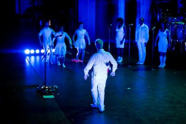 David Byrne at Benaroya Hall, Seattle 2009 concert photo